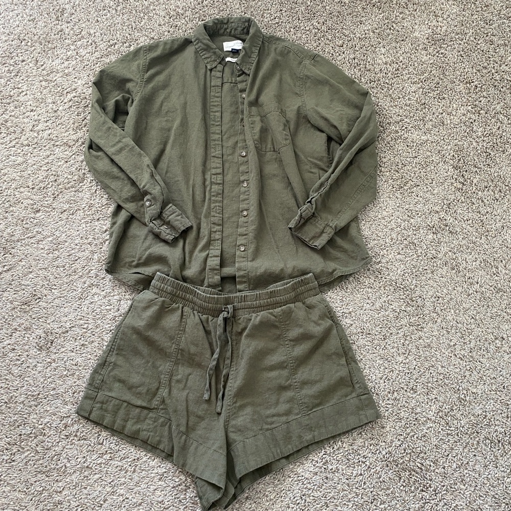 Universal Thread Olive Green Button-Front Relaxed… - image 1